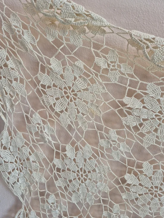 Crochet Table Cloth Floral Pattern - Picture 4 of 8